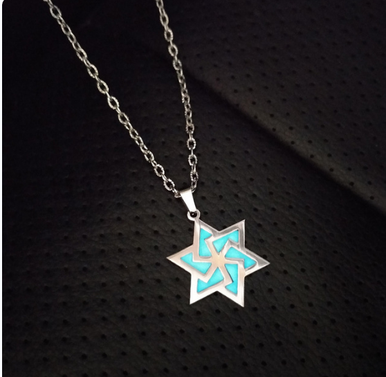 Collar brillante de acero inoxidable